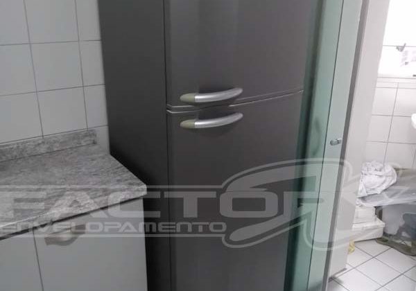 Envelopamento de Geladeira Chumbo